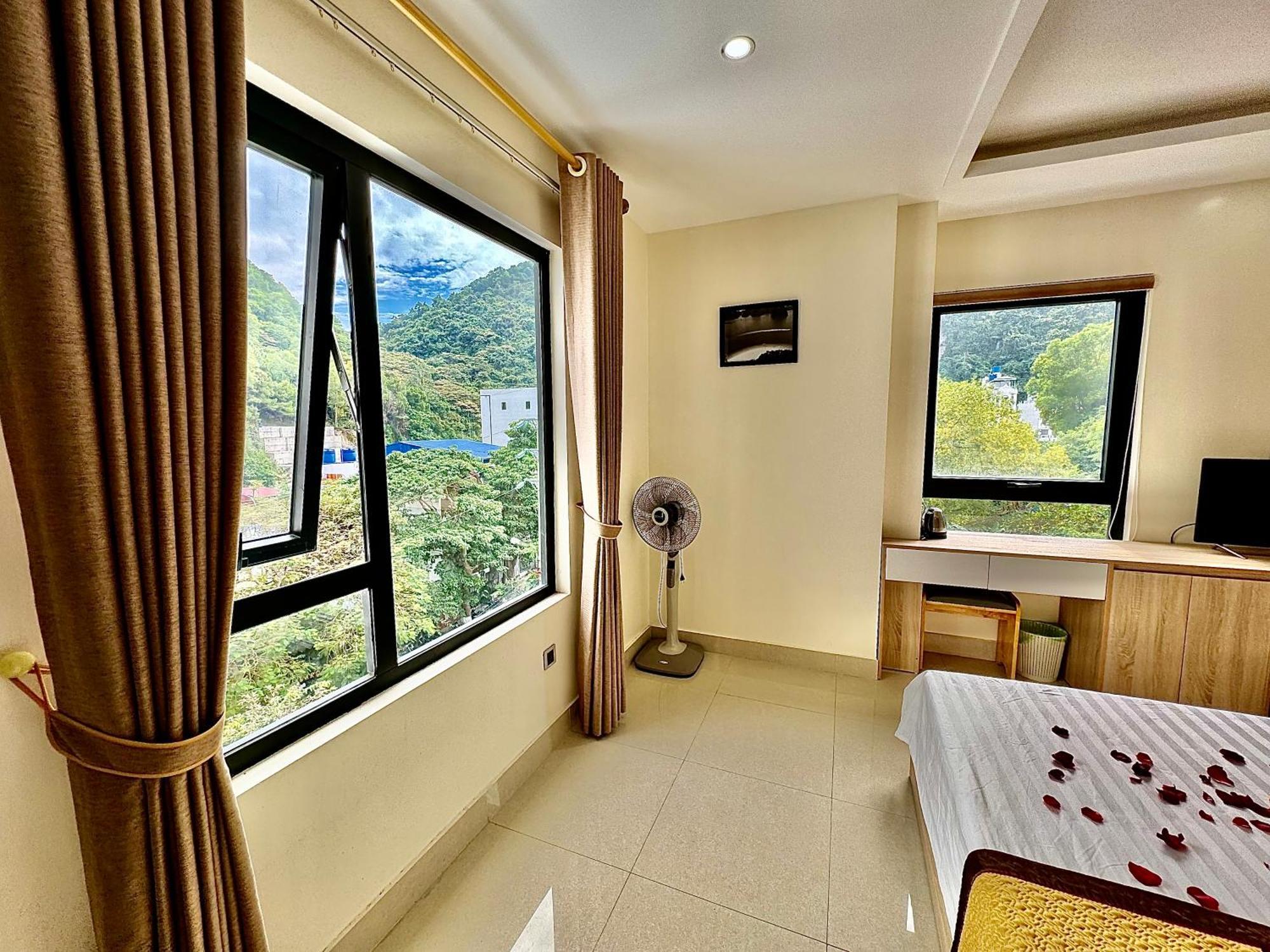 Sunflower Catba Hotel Dong Khe Sau ภายนอก รูปภาพ