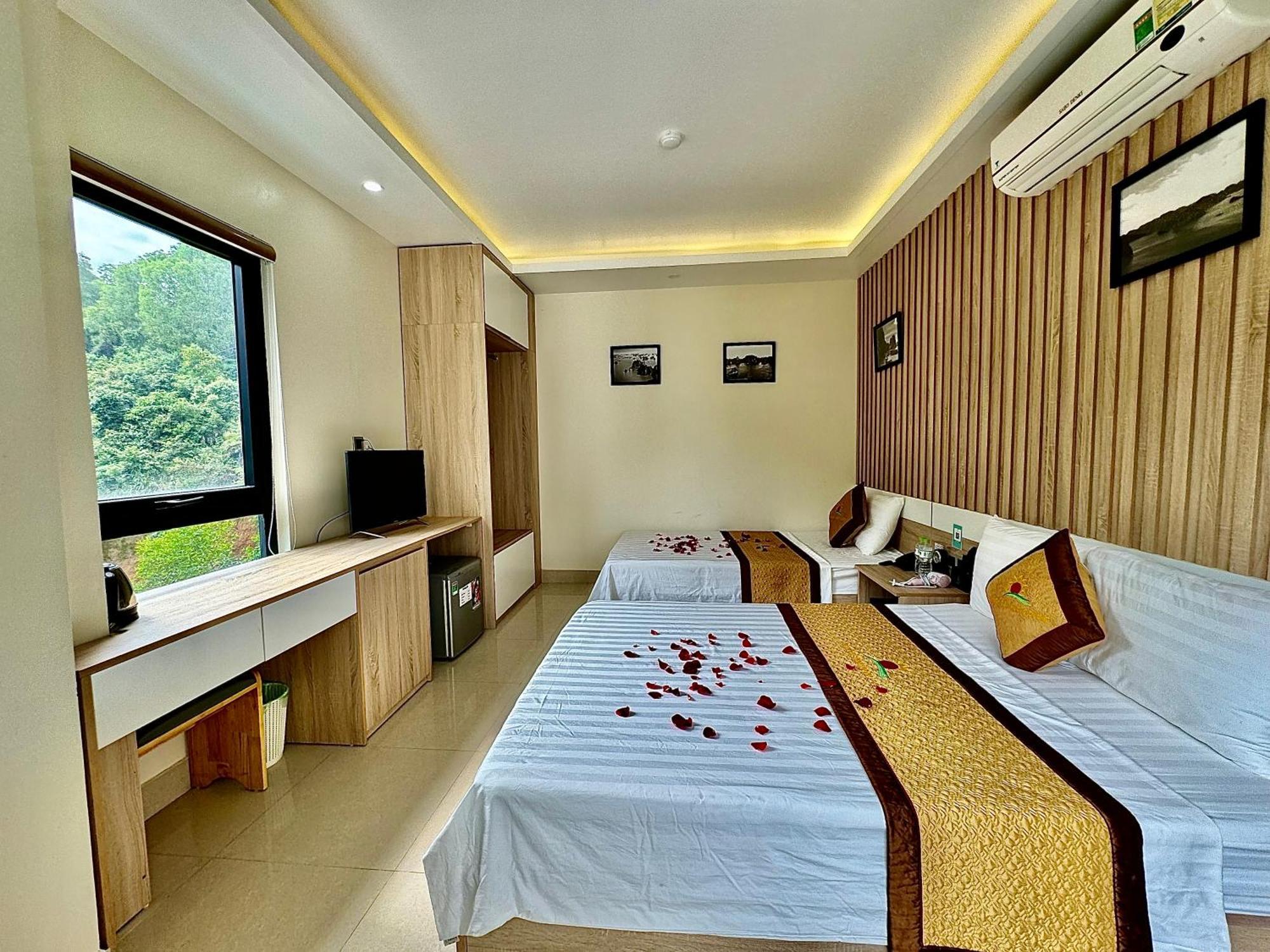 Sunflower Catba Hotel Dong Khe Sau ภายนอก รูปภาพ