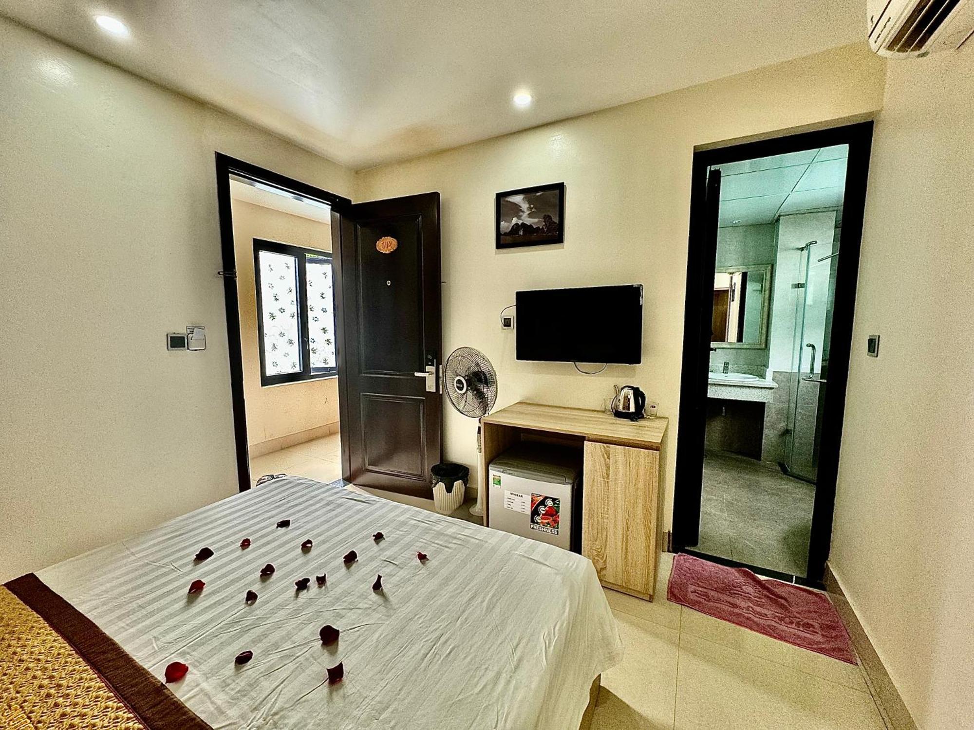Sunflower Catba Hotel Dong Khe Sau ภายนอก รูปภาพ