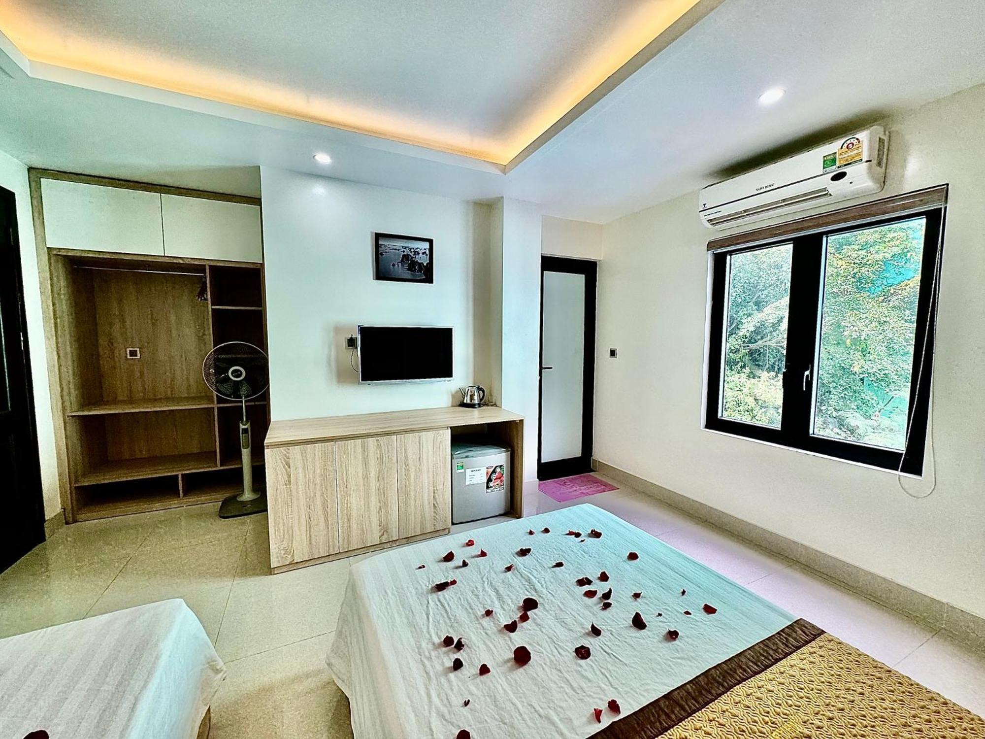 Sunflower Catba Hotel Dong Khe Sau ภายนอก รูปภาพ